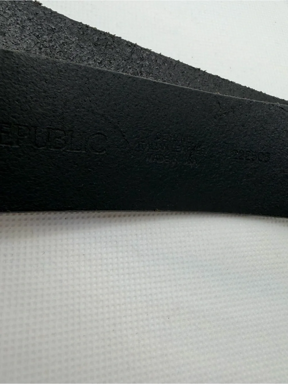 MEN'S BANANA REPUBLIC BLACK GENUINE LEATHER BELT SIZE 34 inches XS